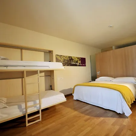 カデル ルーポ モンテルーポ・アルベーゼ