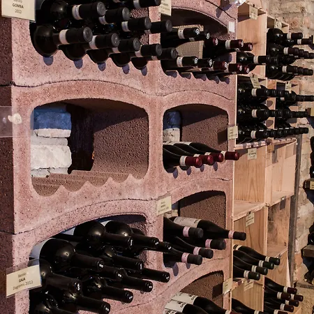 カデル ルーポ モンテルーポ・アルベーゼ