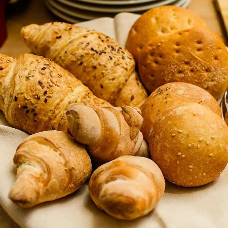 カデル ルーポ 4* モンテルーポ・アルベーゼ